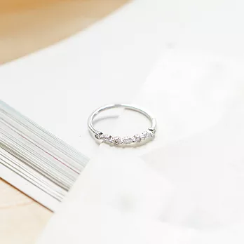 Sandra珊卓拉-華麗小排鑽戒指銀色