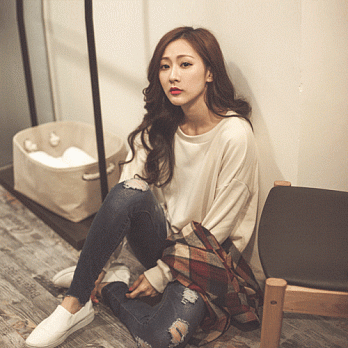 ROSE。經典下接假2件大學T 杏系