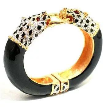 【Kenneth Jay Lane】好萊塢巨星名媛最愛~鑲水晶華麗美洲豹手環(黑)