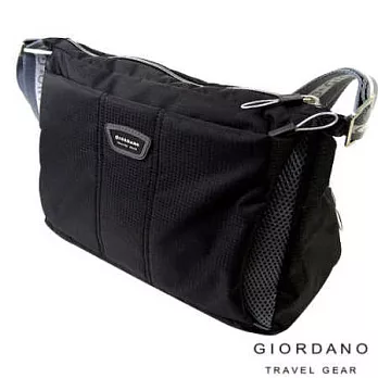 GIORDANO ~ 佐丹奴 休閒格紋多功能兩用肩斜背包(經典黑)經典黑