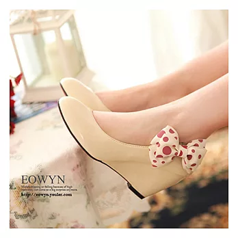 EOWYN．時尚簡約漆皮蝴蝶結可拆式造型楔型包鞋(現貨)38米色38