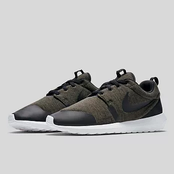 【GT Company】Nike Roshe NM Trainers 跑步鞋男款9.5軍綠/黑