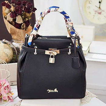 Rebecca Bonbon 日本狗頭包 越洋情話系列。絲巾鎖頭水桶包【RB21-154K】經典黑