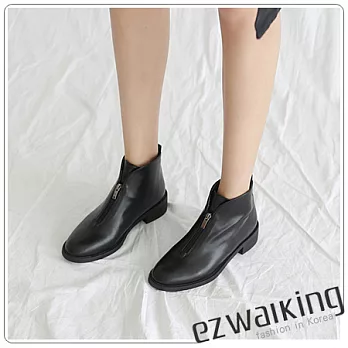 ezwalking{韓國女鞋}簡約前拉鍊低跟裸靴-黑黑