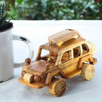 四輪傳動越野車木製模型‧清邁老實木頭