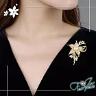 【伊飾童話】滿鑽禮花 花朵珍珠仕女胸針防走光別針 禮花