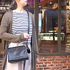 Kissora Tokyo｜俐落方形牛皮多夾層功能側背包 黑色