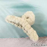 【卡樂熊】暖暖毛絨交叉造型抓夾(六色)- 米棕色