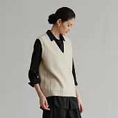 旅途原品 經典百搭羊毛V領背心 M L-XL L 綿羊白