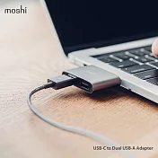 Moshi USB-C to USB-A 雙端口轉接器鈦灰