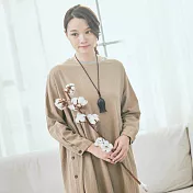 【A.Cheter】棉麻波紋側釦長袖洋裝100925F卡其