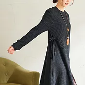 【慢。生活】豎條肌理束帶針織連衣裙 7907　FREE黑色