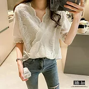 【Jilli~ko】韓版V領鉤花鏤空寬鬆上衣 M/L J6650　M白色