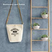 NAVY 小旅行‧斜背帆布包 / Moby 