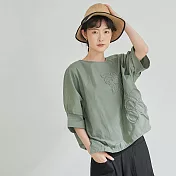 【慢。生活】花朵貼布拼接袖棉麻上衣 3003　FREE綠色