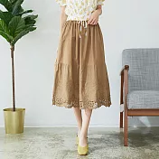 【慢。生活】 蕾絲下襬刺繡中長棉裙 1882 FREE卡其