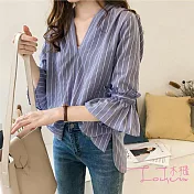 【Lockers 木櫃】氣質系帶七分喇叭袖V領寬鬆條紋襯衫-3色藍條紋