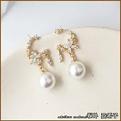 『坂井.亞希子』925銀針透明的花冰晶C型垂墜珍珠造型耳環 -單一款式