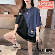 【Jilli~ko】卡通簇絨貼布立體口袋不規則拼接T恤 J10250 FREE 深藍色