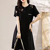 【MsMore】 圓領短袖氣質顯瘦設計感鏤空貼布繡連身裙中長版顯瘦洋裝# 117815 2XL 黑色