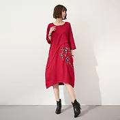 【慢。生活】文藝風刺繡圓弧拼接寬版棉質連衣裙 M-XL  M 深紅