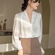 【MsMore】 韓版百搭V領緞面修身長袖襯衫款短版上衣# 120629 2XL 白色