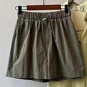 【衣途】百搭寬鬆A字高腰短褲(KDPY-9729) M 橄欖色