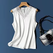 【MsMore】 奢華之姿V領蕾絲拼接絲質背心氣質內搭短版上衣# 121758 XL 米白色