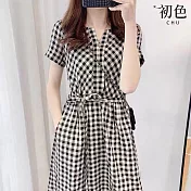 【初色】休閒風格紋收腰V領遮肉顯瘦短袖A字裙連衣裙連身洋裝中長洋裝-格子-35095(M-2XL可選) L 格子