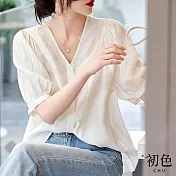 【初色】V領輕薄純色短袖襯衫上衣-米白色-34085(M-2XL可選) L 米白色