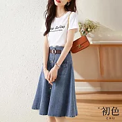 【初色】字母印花休閒圓領短袖T恤上衣+牛仔單排扣顯瘦半身裙中長裙套裝-白拼藍-69270(M-2XL可選) XL 白拼藍