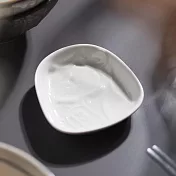 【日本Kakuni】風水招財貓 陶瓷醬油小皿8cm ‧ 白(健康運)