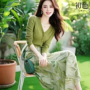 【初色】韓風純色單排扣V領長袖襯衫上衣女上衣+樹葉印花滿版中長裙半身裙套裝-綠色-10905(M-XL可選) M 綠色
