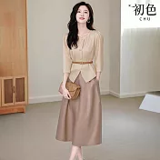 【初色】純色圓領單排釦長袖襯衫上衣女上衣+簡約修身半身裙套裝-杏衣棕裙-10929(M-2XL可選) M 杏衣棕裙