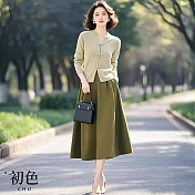 【初色】新中式盤扣V領長袖上衣女上衣+簡約寬鬆A字半身裙長裙套裝-綠色-11160(M-2XL可選) M 綠色
