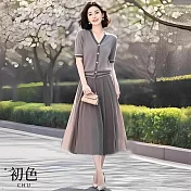 【初色】氣質風拚色單排釦短袖上衣女上衣+寬鬆雙層紗裙半身裙長裙套裝-灰咖色-11165(M-XL可選) M 灰咖色
