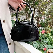 【MISUÉ】韓系保齡球小包/PU皮質感/手提斜背方包 -黑色