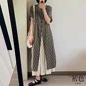 【初色】日系格紋文藝風圓領單排扣寬鬆遮肉短袖連衣裙連身洋裝長裙-黑白格-11796(M-2XL可選) M 黑白格