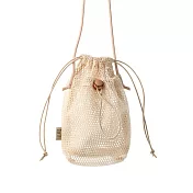 【日本Mark’s】Mesh 隨身側背網狀束口收納袋 ‧ 奶茶(米)