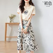 【初色】春夏簡約短袖圓領T恤上衣+氣質印花半身裙休閒兩件式套裝-米色-68362(M-2XL可選) M 米色