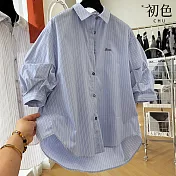 【初色】經典細條紋迷你刺繡翻領排扣折皺五分袖寬鬆襯衫上衣女上衣-共2色-13701(M-2XL可選) XL 藍色