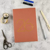 【conifer綠的事務】2026年32K年旅軟背精裝橫式週誌  夕暮紅