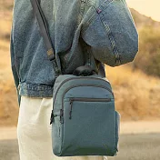 《TRAVELON》Voyages 4層防盜斜背包 - 杜松青