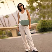 《TRAVELON》Roam 3層防盜斜背腰包 - 抹茶拿鐵