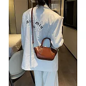 O-ni O-ni全新品精選優質頭層油蠟牛皮大容量翅膀包時尚經久耐用款(品質保證)(bag-6154)  焦糖色