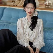 【初色】法式別緻顯瘦圓點印花單排貝殼扣蝴蝶結飄帶領長袖襯衫上衣女上衣-米白色-16307(M-XL可選) M 米白色
