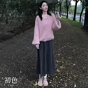 【初色】日系寬鬆排釦長袖針織毛衣上衣女上衣+簡約純色半身裙長裙套裝-粉衣黑裙-16378(F可選) F 粉衣黑裙