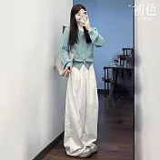 【初色】休閒簡約圓領排扣長袖針織毛衣開衫上衣+闊腿褲寬褲長褲套裝-藍衣白褲-16381(F可選) FREE 藍衣白褲