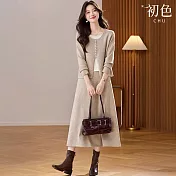 【初色】假兩件撞色圓領長袖針織衫上衣女上衣+純色鬆緊腰A字裙半身裙套裝-共4色-16526(F可選) F 米駝色