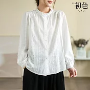 【初色】文藝復古風寬鬆純色拼接刺繡單排釦木耳邊立領長袖襯衫上衣女上衣-共2色-16438(M-2XL可選) M 白色